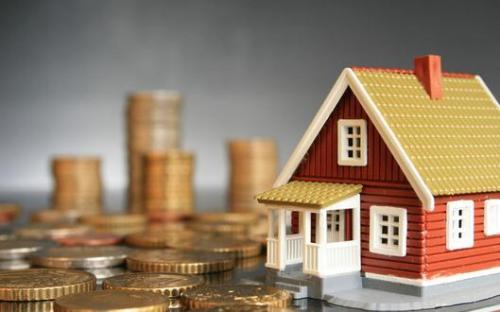 在很多房企人士印象中房地產(chǎn)金融的風(fēng)險 從未被如此明確地強調