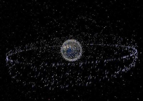維護衛星風(fēng)險更大的空間碎片云的科學(xué)家正在咨詢(xún)跟蹤近地小行星或近地小行星