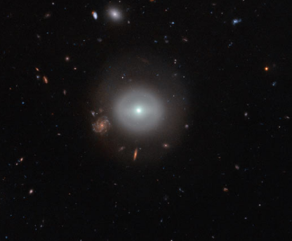 哈勃望遠鏡捕捉鮮為人知的透鏡狀星系圖像