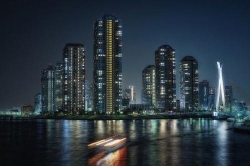 湯姆·布拉奇福德擴展了午夜的現代建筑照片系列