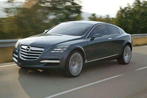 一張帶有大量輪轂的歐寶Insignia在歐洲的新照片