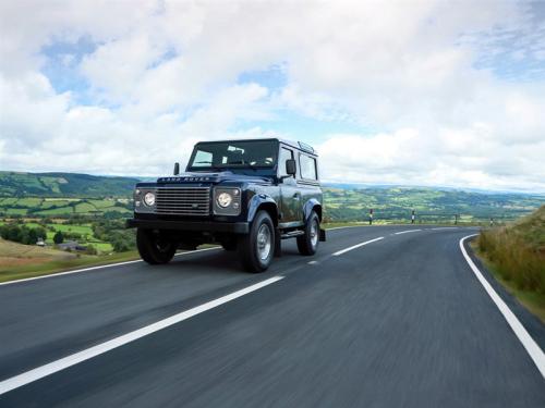 路虎在該公司位于索利哈爾的生產(chǎn)工廠(chǎng)建造了第200萬(wàn)名后衛