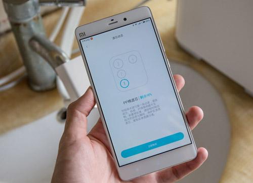 長(cháng)時(shí)間使用同一部智能手機可能會(huì )導致嚴重疾病