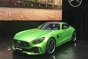GT是梅賽德斯-AMG制造的第二輛地面汽車(chē)它體積更小更敏捷