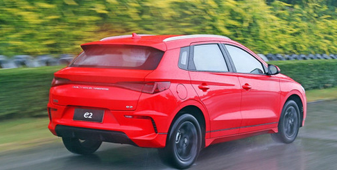 評測北汽新能源EX5怎么樣及比亞迪e2多少錢(qián)