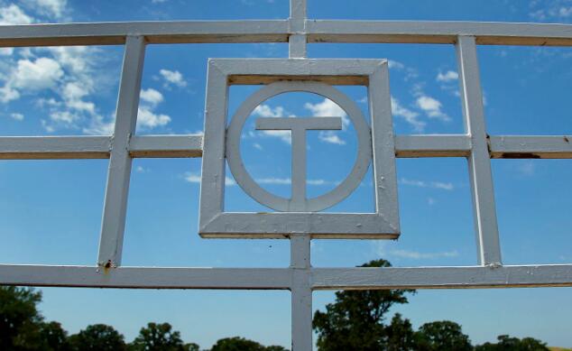 占地2500英畝的塔蘭特縣物業(yè)于1993年由開(kāi)發(fā)商Hillwood購得