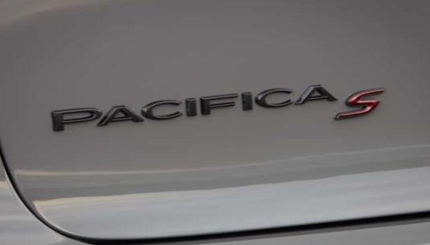 克萊斯勒準備向Pacifica和Voyager小型貨車(chē)進(jìn)行全面的中期更新