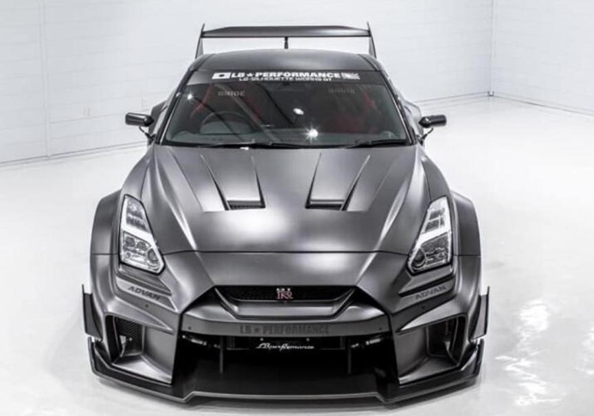 Liberty Walk Nissan GT-R在東京獲得70000美元原始碳外觀(guān)