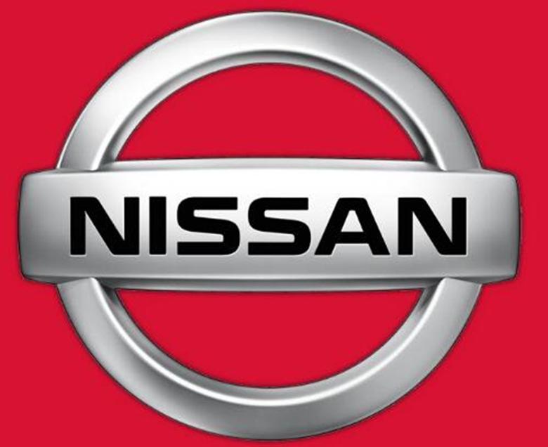 日產(chǎn)GT-R敞篷跑車(chē)由于采用了蘭博的車(chē)門(mén)而顯得有些笨拙