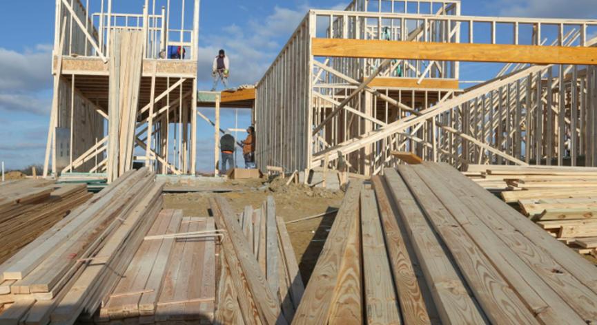 在D-FW和全國范圍內 房屋建筑商仍落后于買(mǎi)家需求