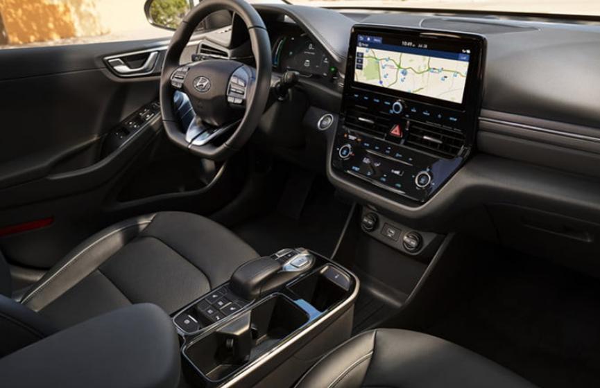 現代Ioniq的額外覆蓋范圍使其已經(jīng)成為相當專(zhuān)業(yè)的EV