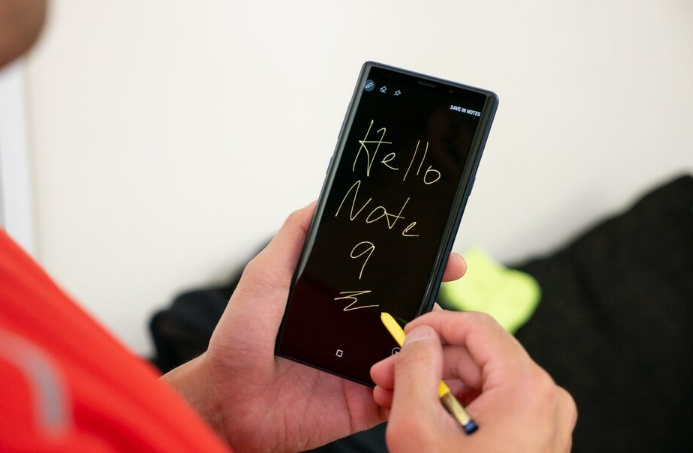 Galaxy Note 9在美國運營(yíng)商上的首個(gè)Android 10更新已經(jīng)發(fā)布