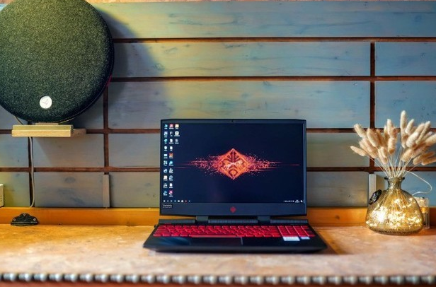 評測神舟戰神Z7 1660 Ti游戲本怎么樣以及華為MateBook 14筆記本如何　