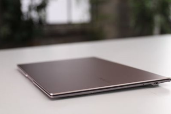 美國客戶(hù)終于可以購買(mǎi)三星的超薄Galaxy Book S