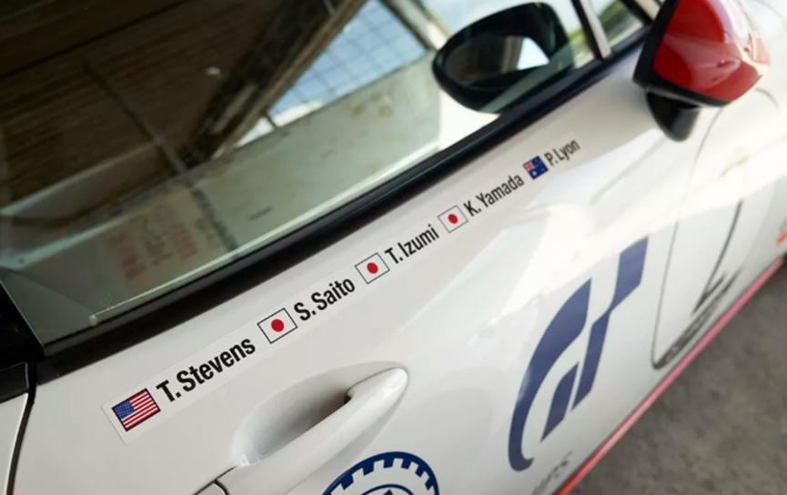 在日本使用Gran Turismo和Mazda Roadster成為現實(shí)