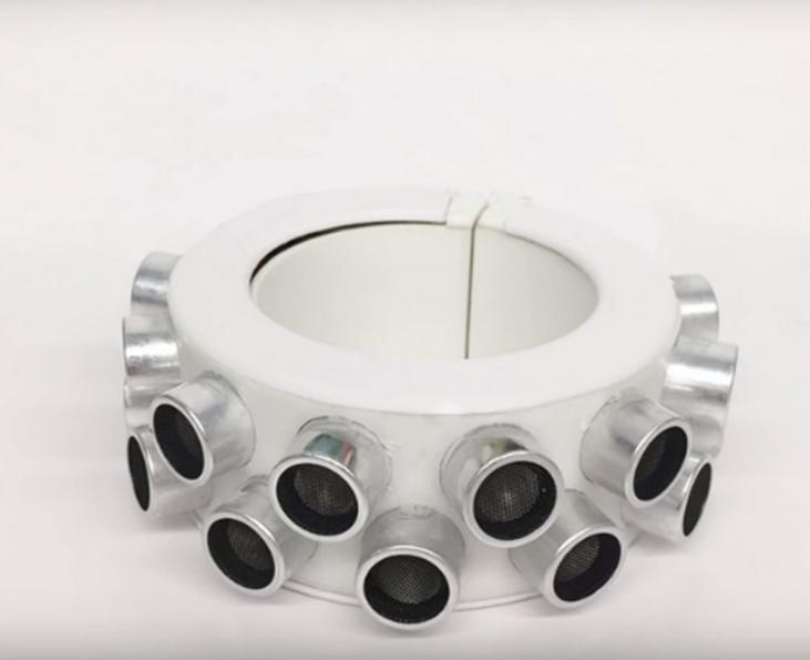 此手鏈會(huì )干擾附近Alexa和Google Assistant揚聲器的麥克風(fēng)