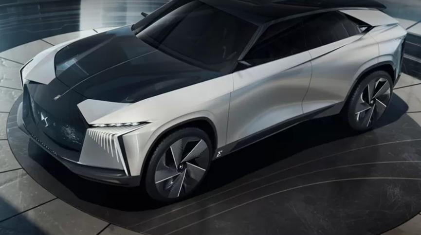 DS coupe形跨界車(chē)收到使用電動(dòng)汽車(chē)技術(shù)創(chuàng  )造的填充物