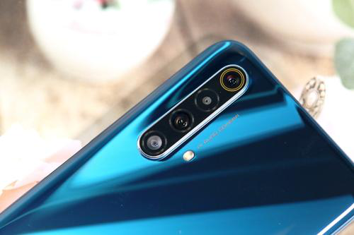 Realme 6今天在印度的下午12點(diǎn)首次銷(xiāo)售