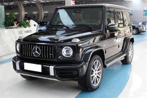這輛豪華的梅賽德斯amg G63簡(jiǎn)直是防彈的