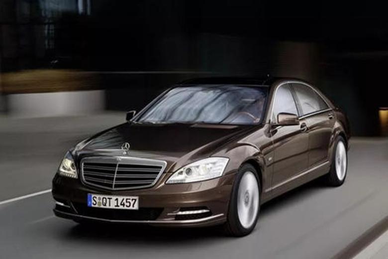 如何讓一輛老奔馳S600聽(tīng)起來(lái)像帕加尼Zonda