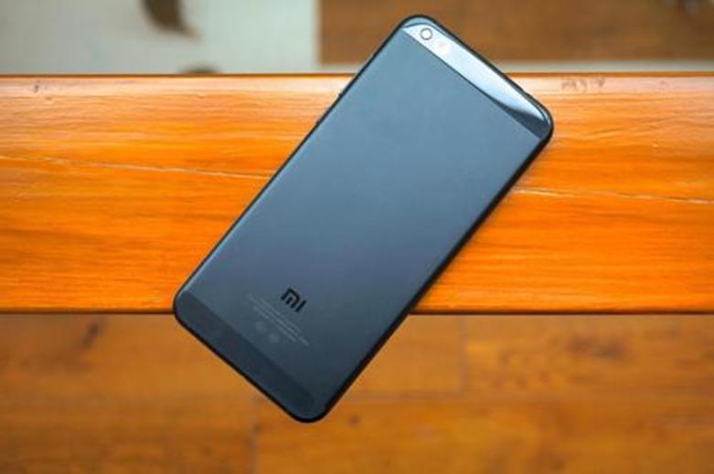 Note 4比iPhone更好因為它有屏幕和筆