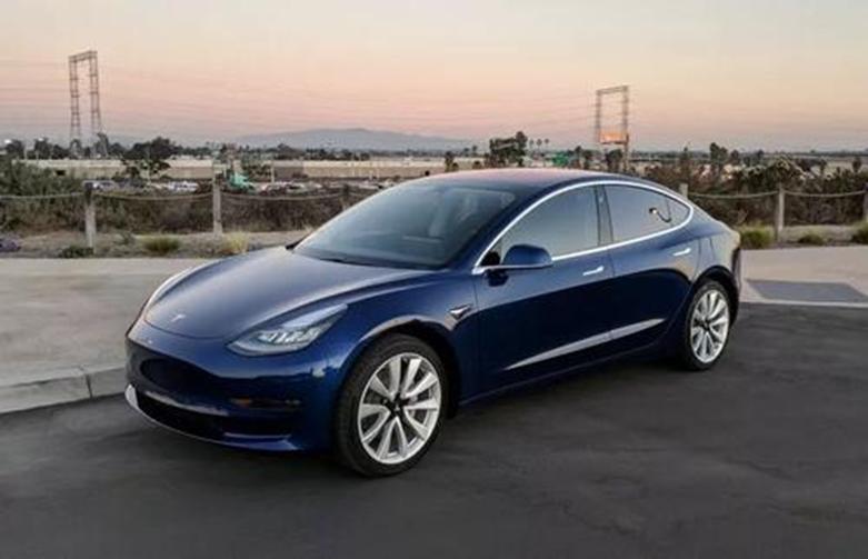 特斯拉Model 3成為工廠(chǎng)漂移機