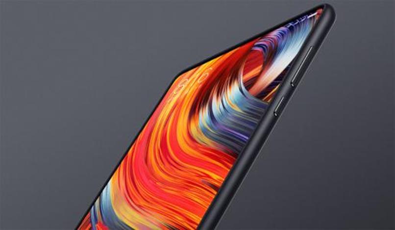 小米通過(guò)近乎無(wú)邊框的智能手機Mi Mix令人振奮