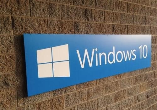 下一個(gè)Windows 10看起來(lái)像一個(gè)夜間模式可以減少藍色