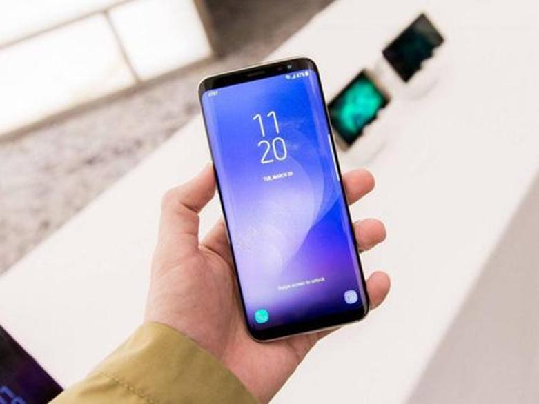 Galaxy S8華麗的新硬件同樣的三星頭