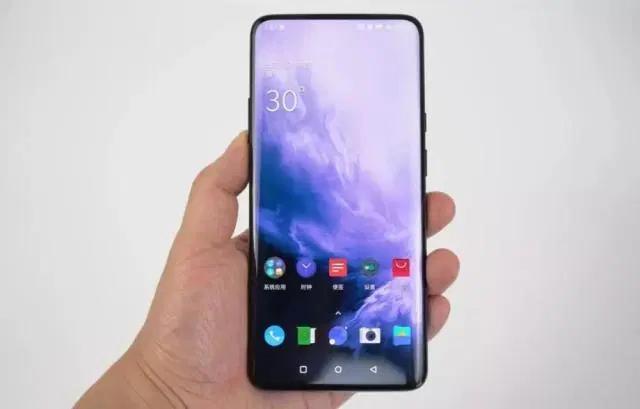 OnePlus 7 Pro通過(guò)新的語(yǔ)音助手獲得Hydrogen OS 10.0.4更新