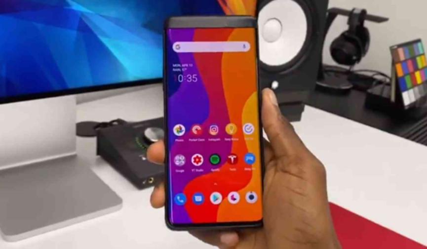 OnePlus 8 Pro顯示屏在發(fā)布會(huì )之前的視頻上顯示