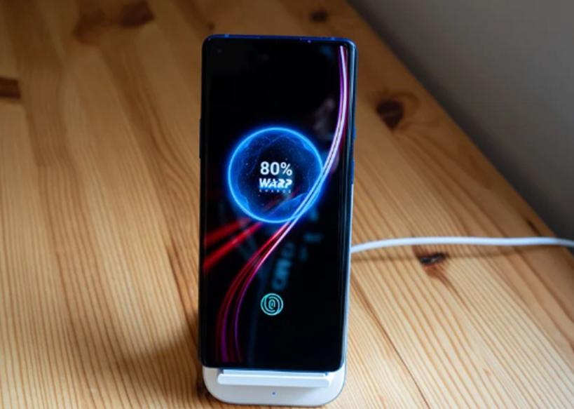 OnePlus 8 Pro預購隨附免費30W無(wú)線(xiàn)充電器和Bullets Wireless Z