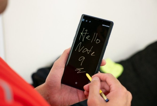 三星經(jīng)典的Galaxy Note 9以驚人的價(jià)格出售并提供90天保修