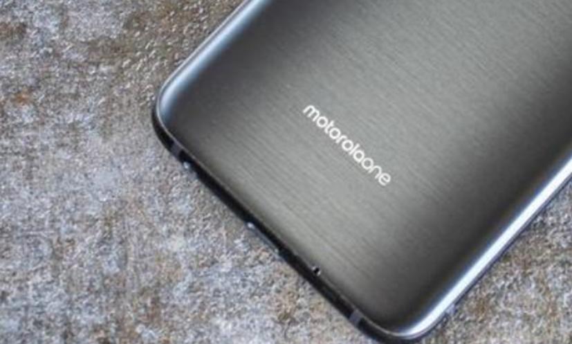 摩托羅拉似乎在未來(lái)幾個(gè)月內將有更多的手機問(wèn)世