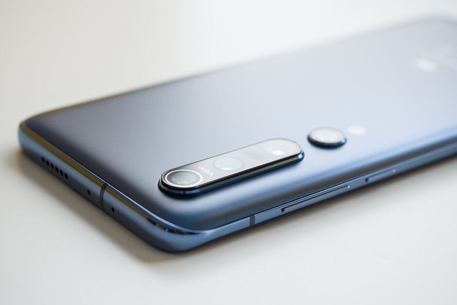 隨著(zhù)全球出貨量達到2013年以來(lái)的最低水平，小米Vivo在2020年第一季度獲得了市場(chǎng)份額