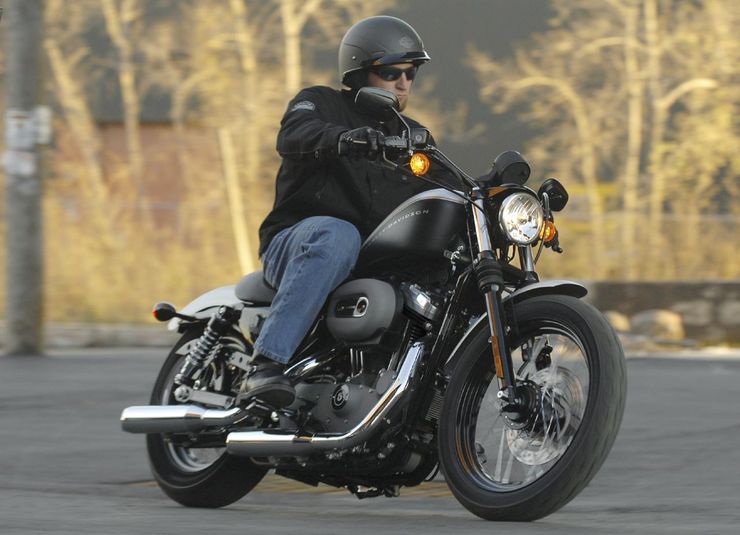 2007年哈雷戴維森XL1200N Sportster Nightster全面對焦