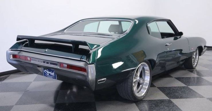 1970別克GSX 455 Restomod看起來(lái)像綠色