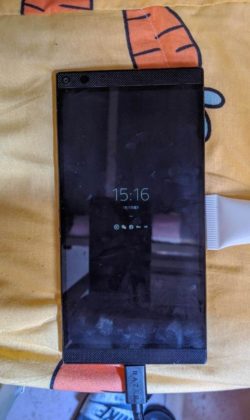 據稱(chēng)Razer Phone 3原型圖片揭示了其設計