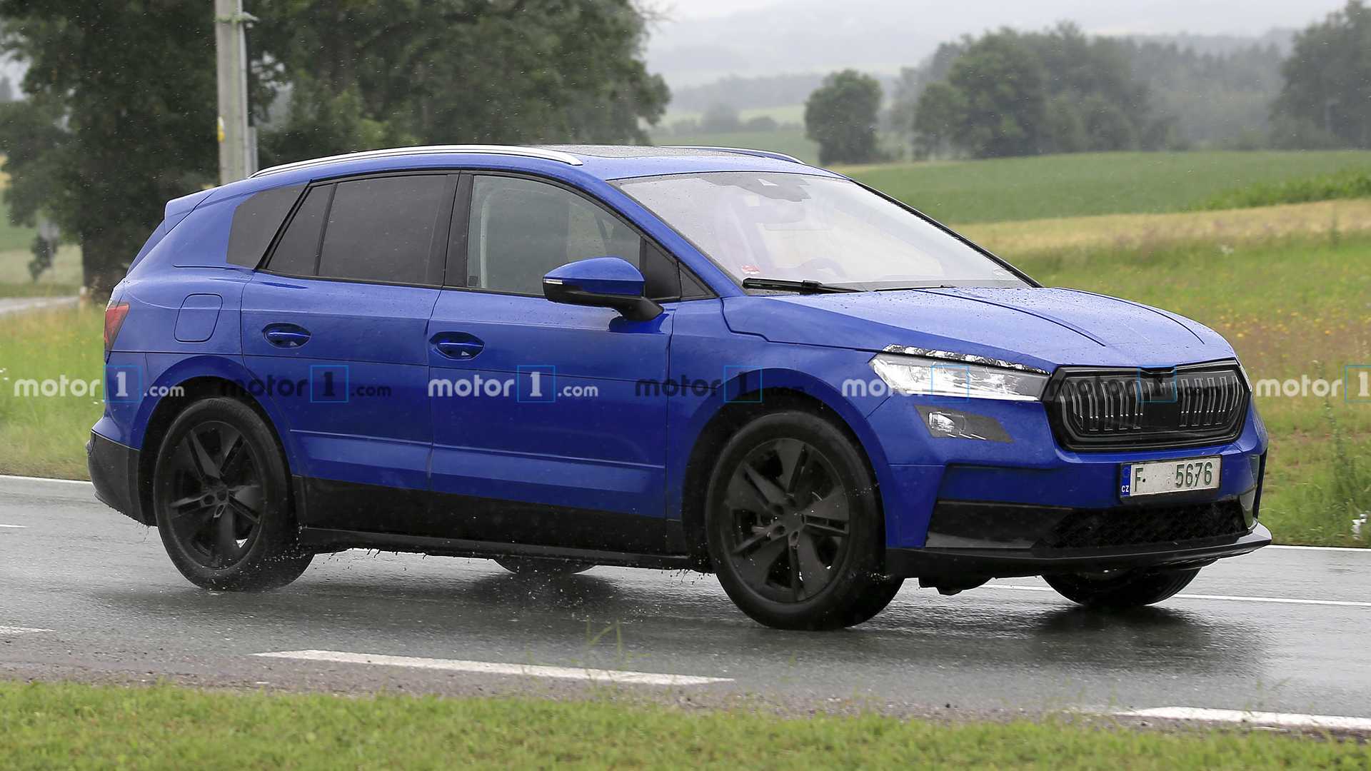 斯柯達恩雅克（Skoda Enyaq）電動(dòng)SUV螺旋形穿著(zhù)欺騙性迷彩