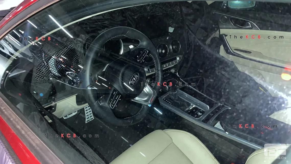 起亞Stinger 2021間諜毫不掩飾！