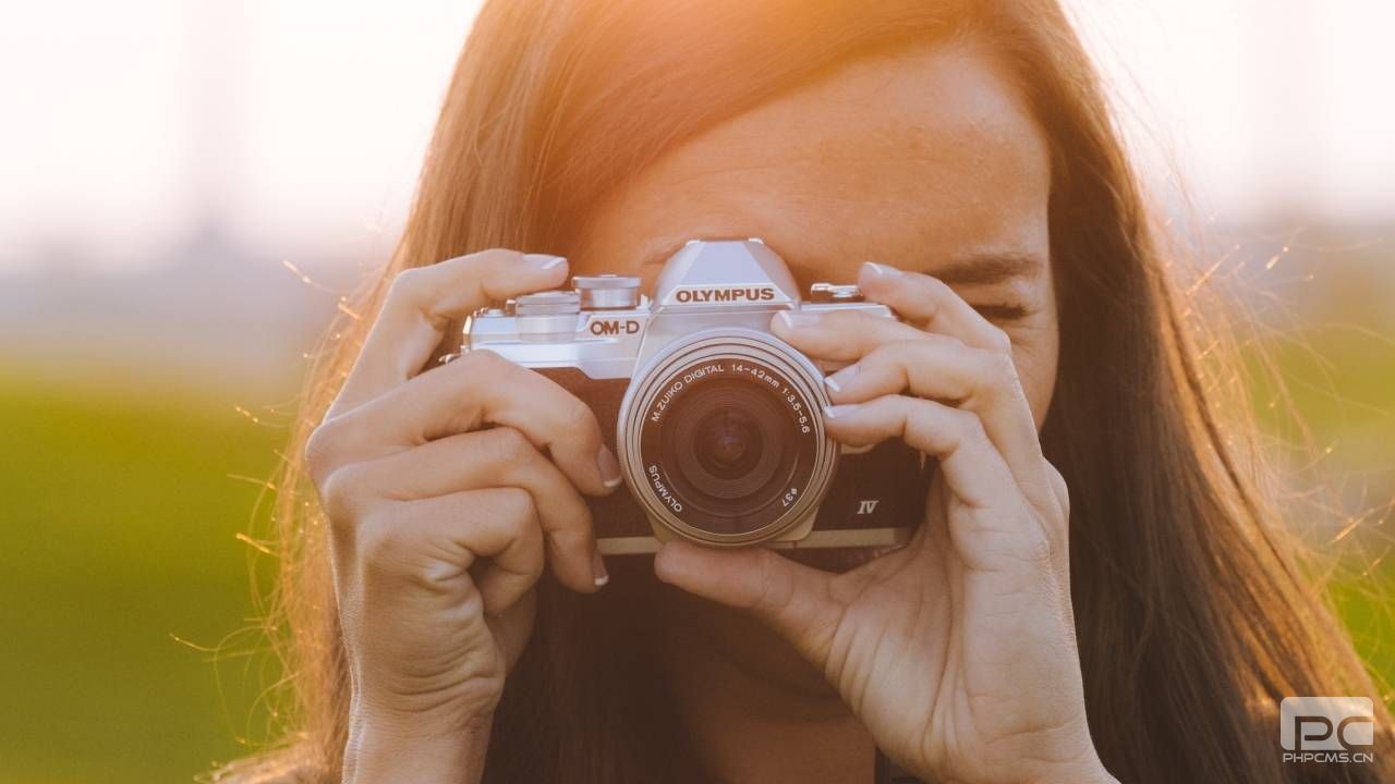奧林巴斯OM-D E-M10 Mark IV注重便攜性，可靠性