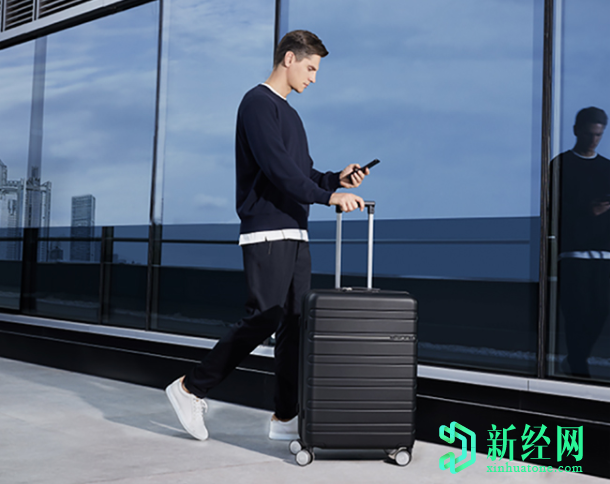 華為在中國推出了智能商務(wù)手提箱；最低價(jià)格為1,999元
