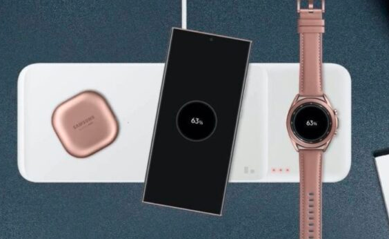 三星已開(kāi)始在各個(gè)國家/地區上市其新的無(wú)線(xiàn)充電器Trio