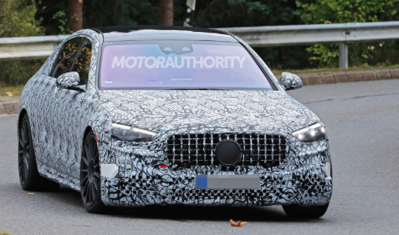 2022年梅賽德斯AMG S63e諜照曝光：插電式混合動(dòng)力超級轎車(chē)