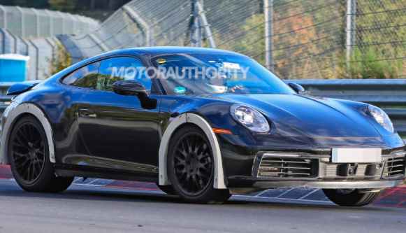 保時(shí)捷（Porsche）可能正在測試其911跑車(chē)的高級版本