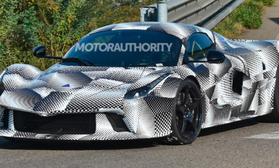 法拉利趨向于每十年推出一個(gè)新的限量版旗艦