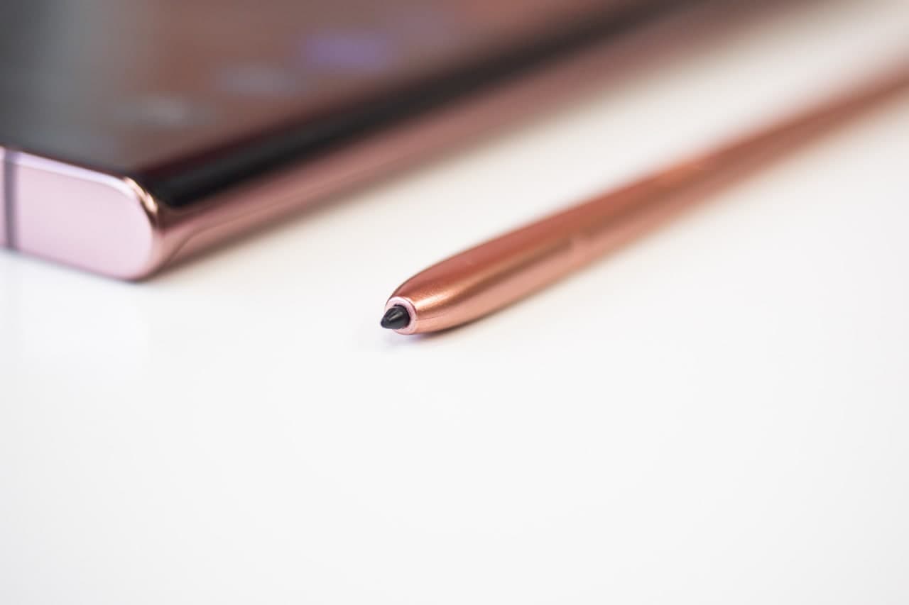 三星可能會(huì )與Galaxy S21系列一起推出新的30W充電器