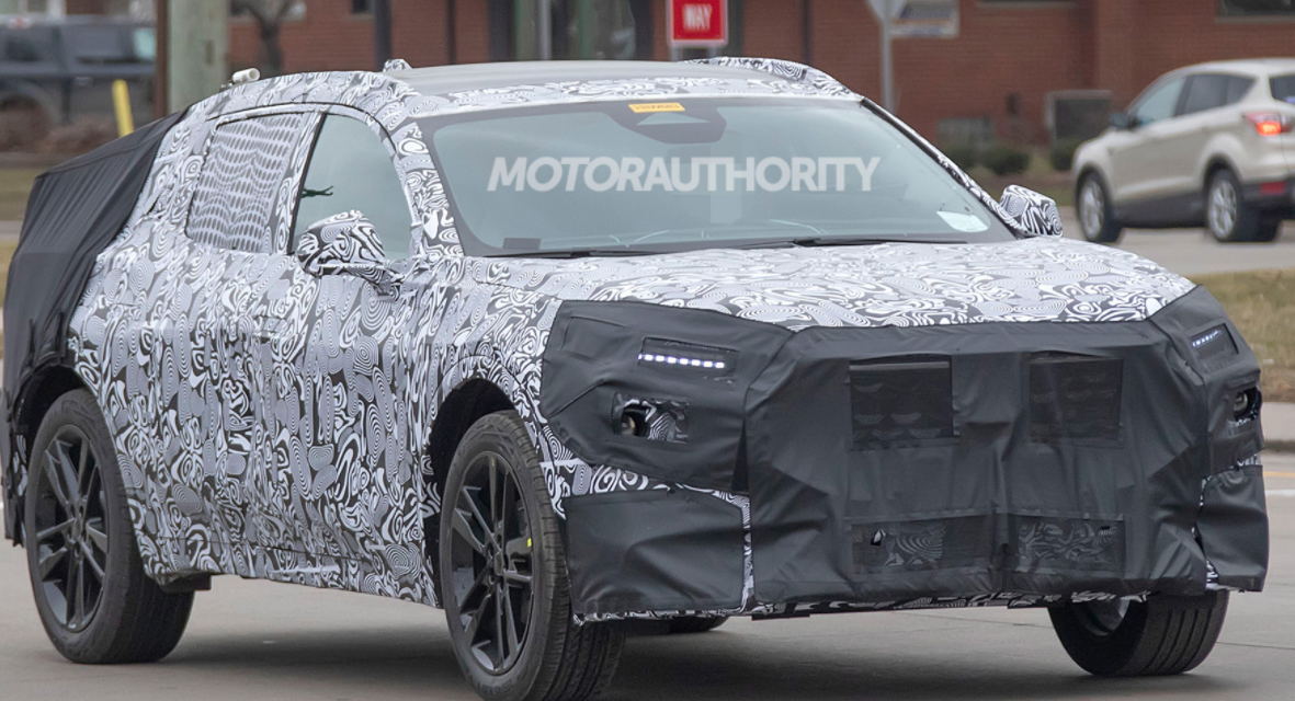 福特有望用一款新的軟式敞篷車(chē)填補融合轎車(chē)的空白