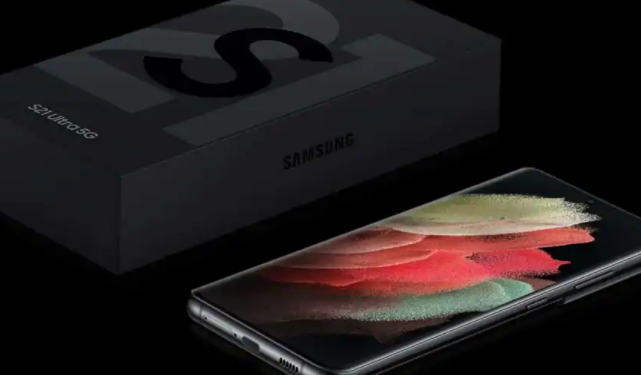 三星將“逐步”從未來(lái)的手機中移除充電器和耳機