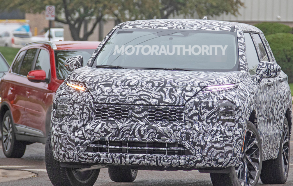 2022三菱歐藍德諜照：家庭SUV的大膽外觀(guān)